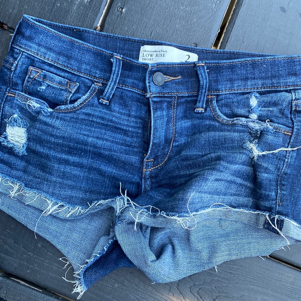 Abercrombie low rise short